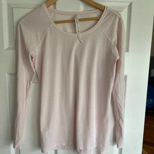 LULU Lemon Pale PInk Long Sleeve LOVE curved hem shirt